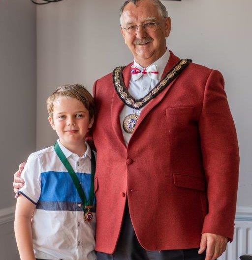 Seasons Greetings from New Milton Town Mayor Seasons Greetings from New Milton Town Mayor