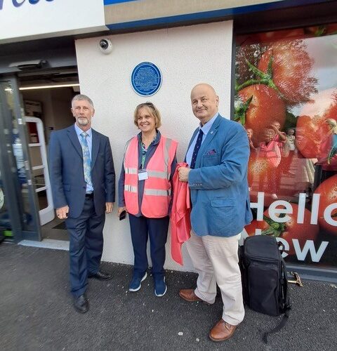 New Milton's Blue Plaque unveiled